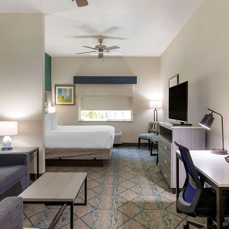 Best Western Plus Wasco Inn & Suites Exterior photo