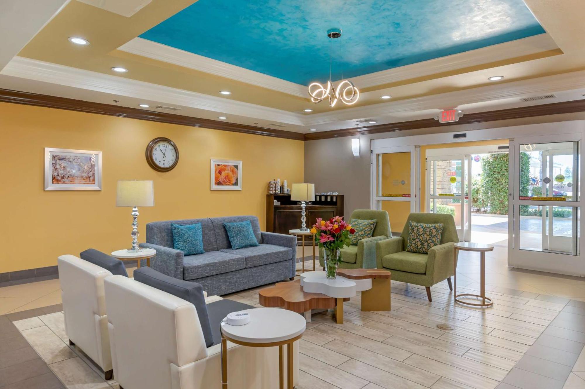 Best Western Plus Wasco Inn & Suites Exterior photo